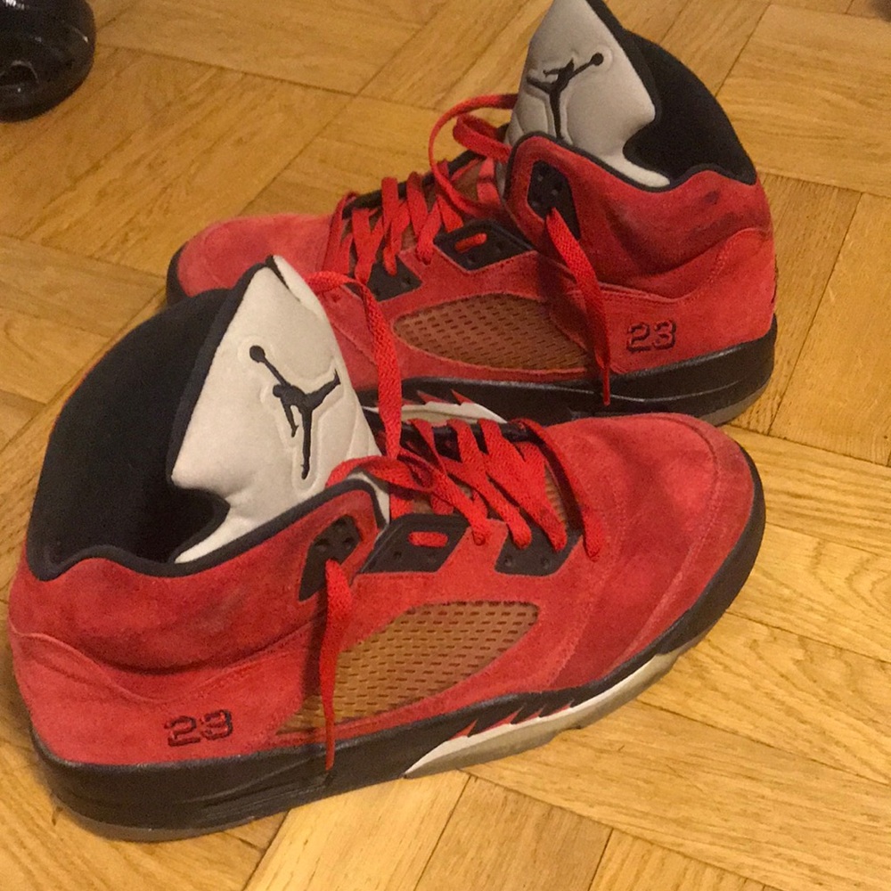 MEN AIR JORDAN fire red 5’s